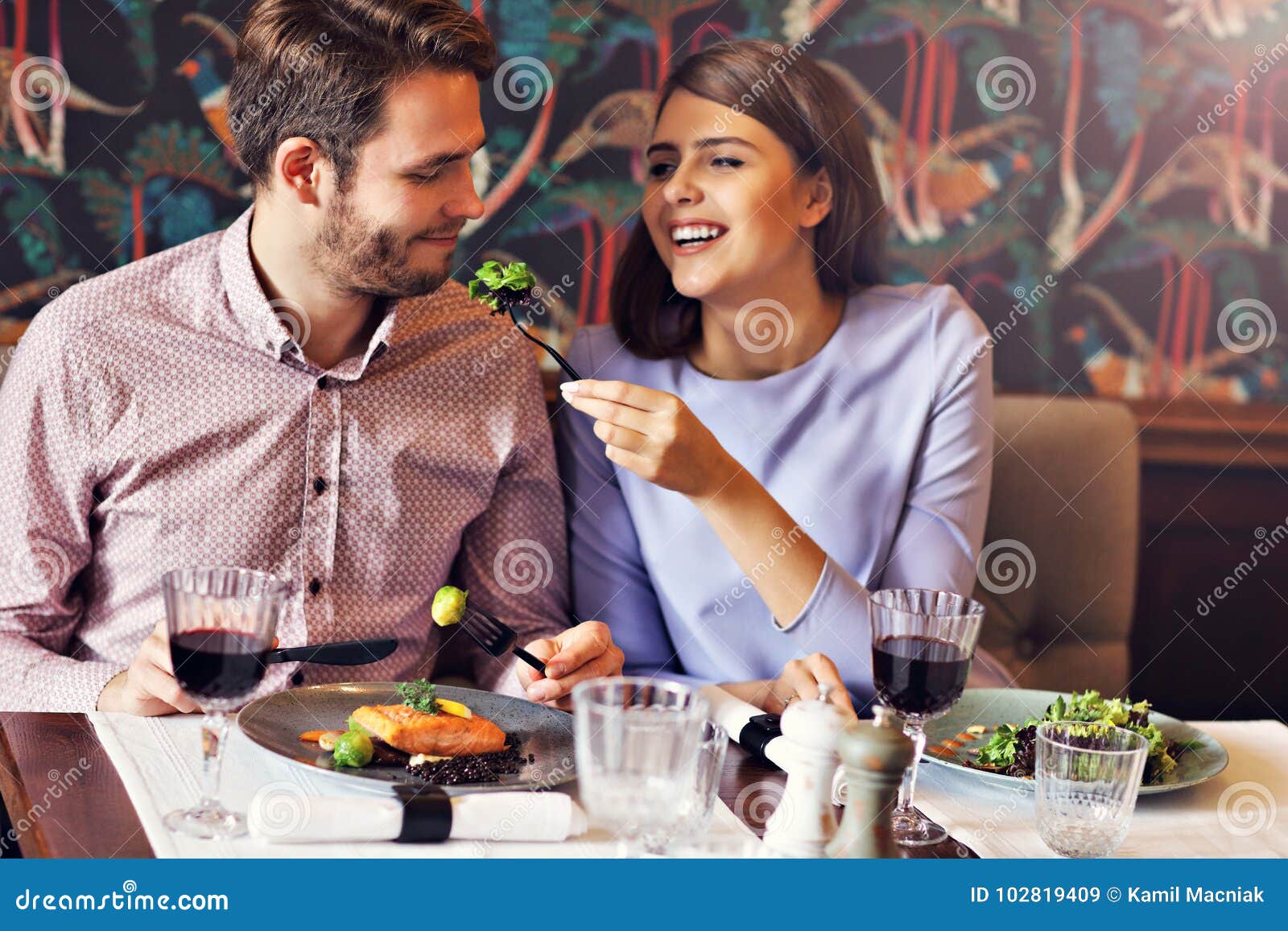 Evadate: A Modern Internet Dating System for Genuine Links
